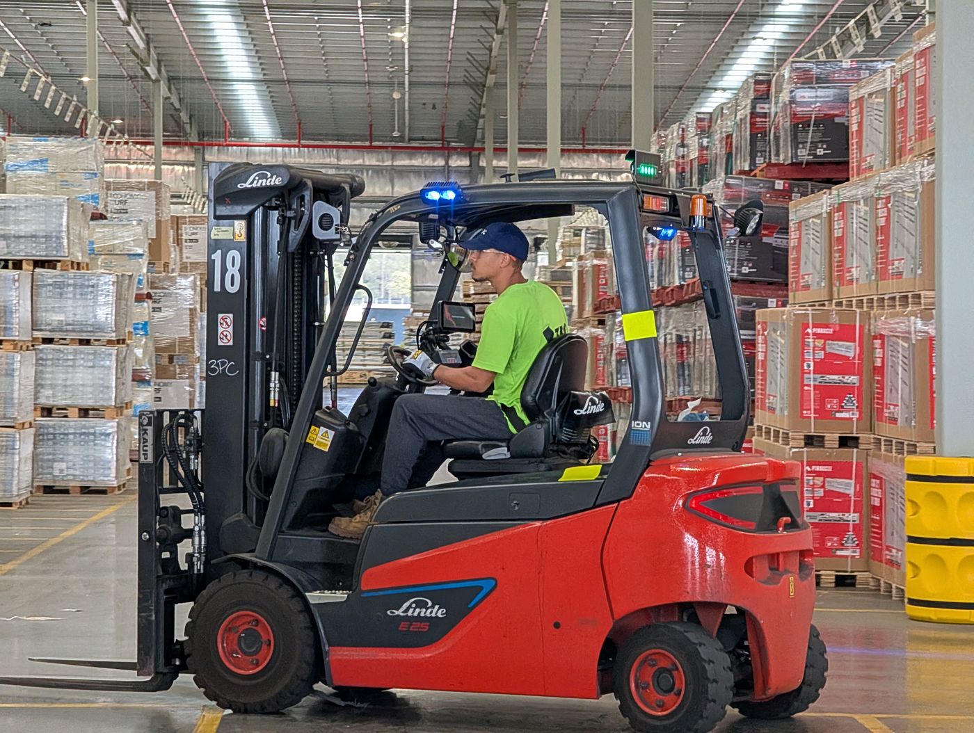 Real 3PC operation inside a customer warehouse