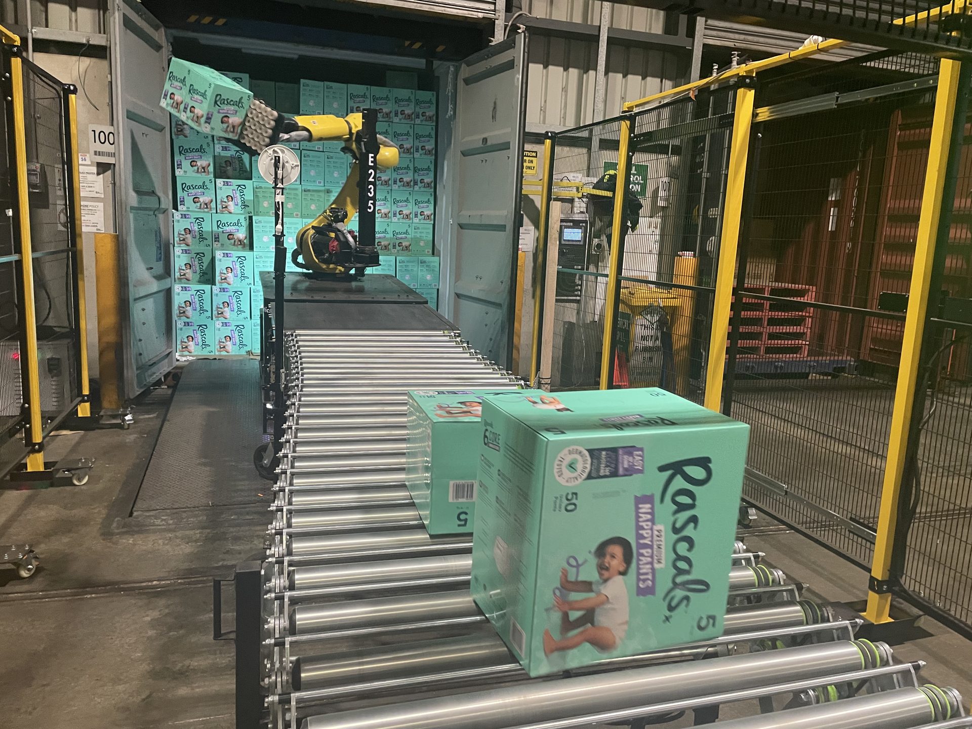 3PC crew unloading a shipping container