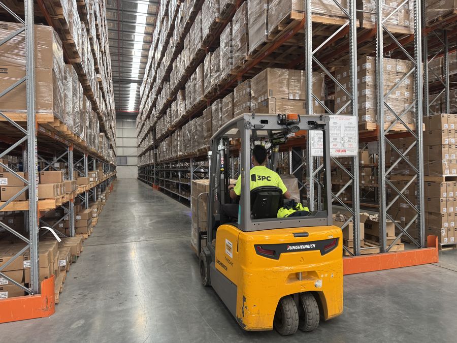 3PC forklift operator inside a customer DC